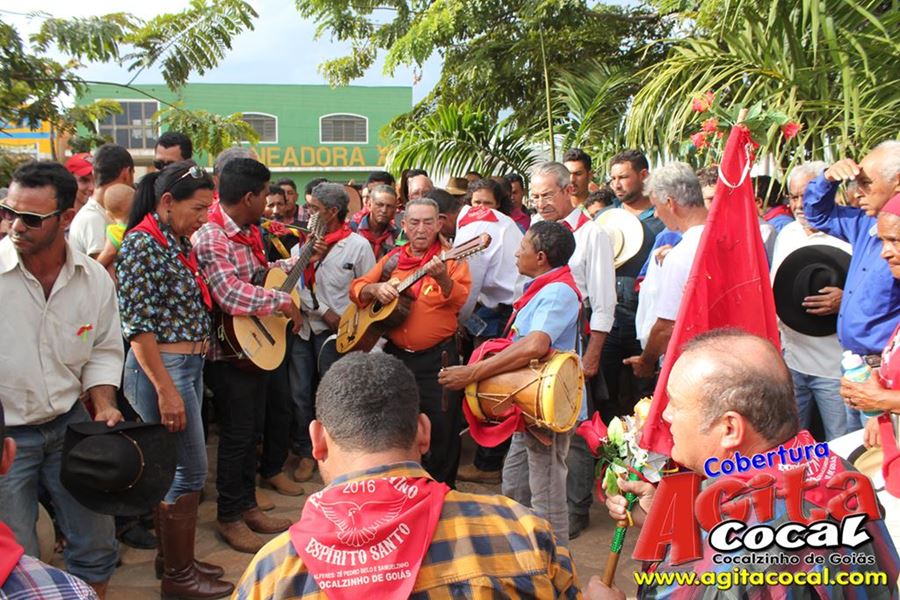 Entrega da Folia do Divino Esp�rito Santo