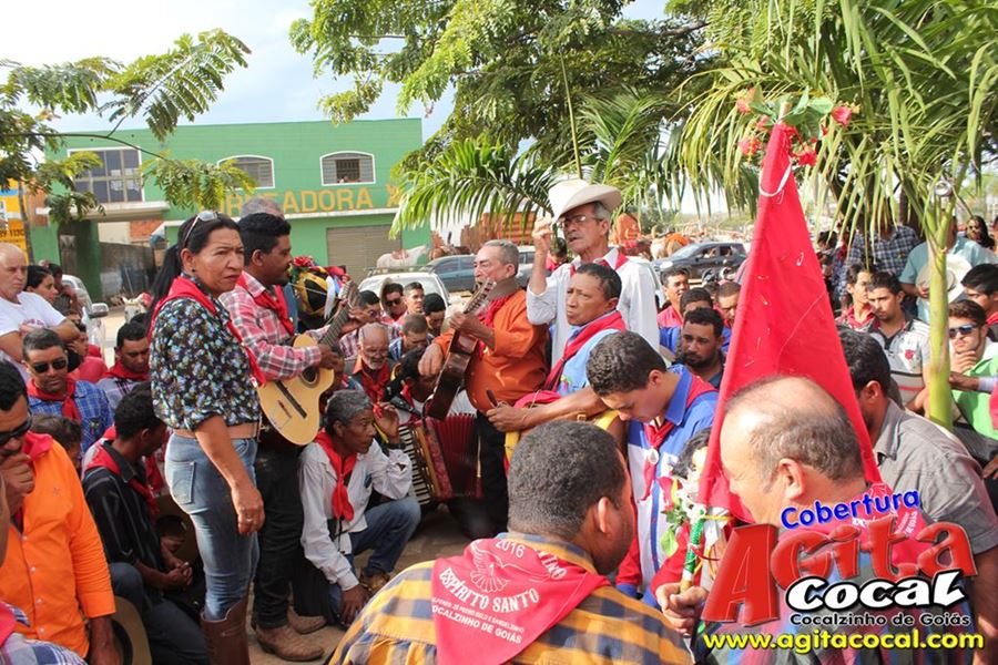 Entrega da Folia do Divino Esp�rito Santo