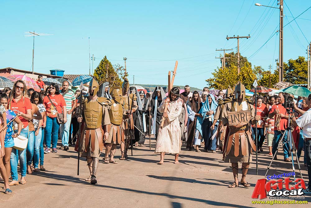 Via Sacra pelas ruas de Cocalzinho