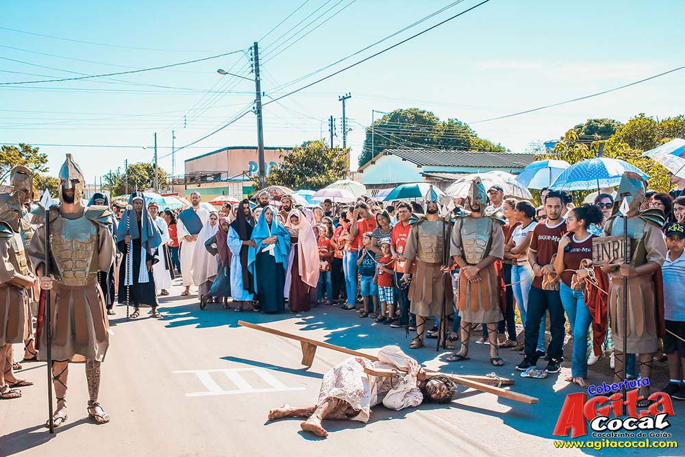 Via Sacra pelas ruas de Cocalzinho
