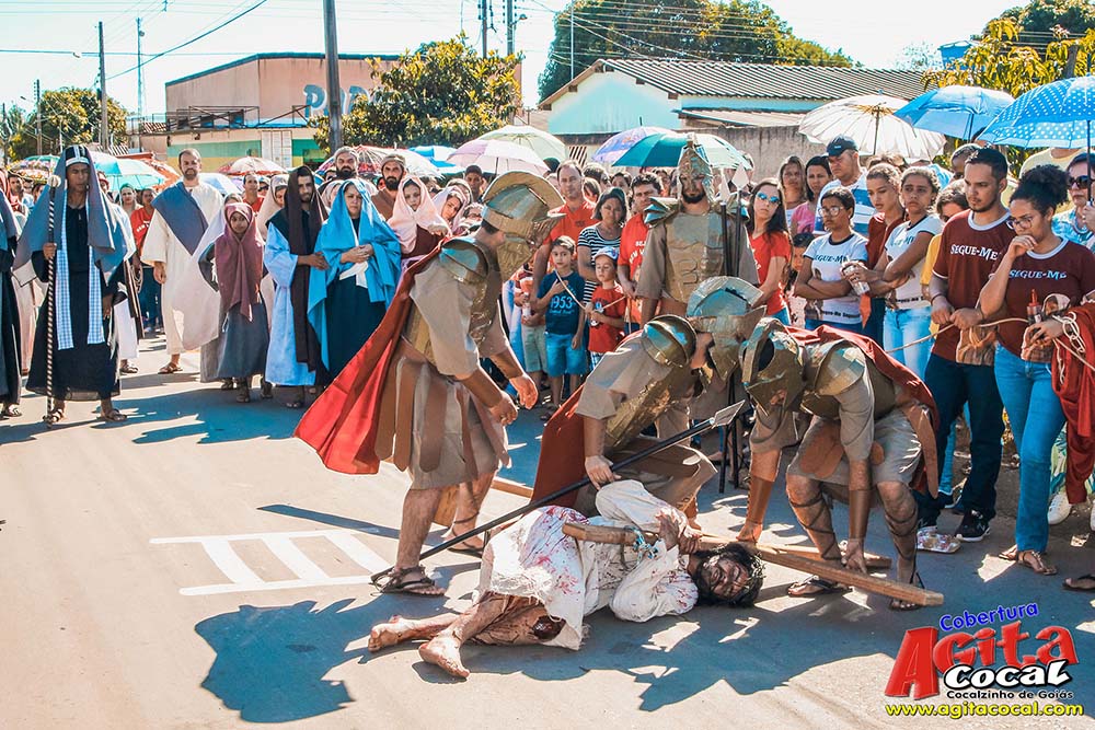 Via Sacra pelas ruas de Cocalzinho
