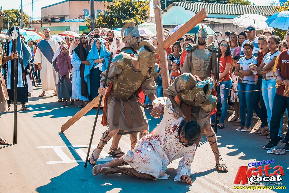 Via Sacra pelas ruas de Cocalzinho