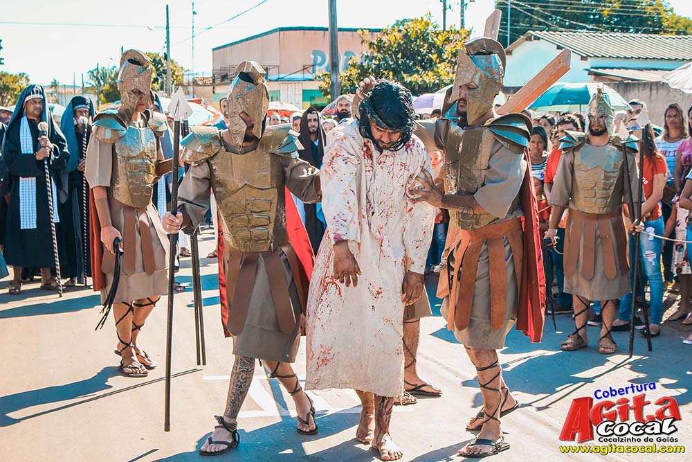 Via Sacra pelas ruas de Cocalzinho