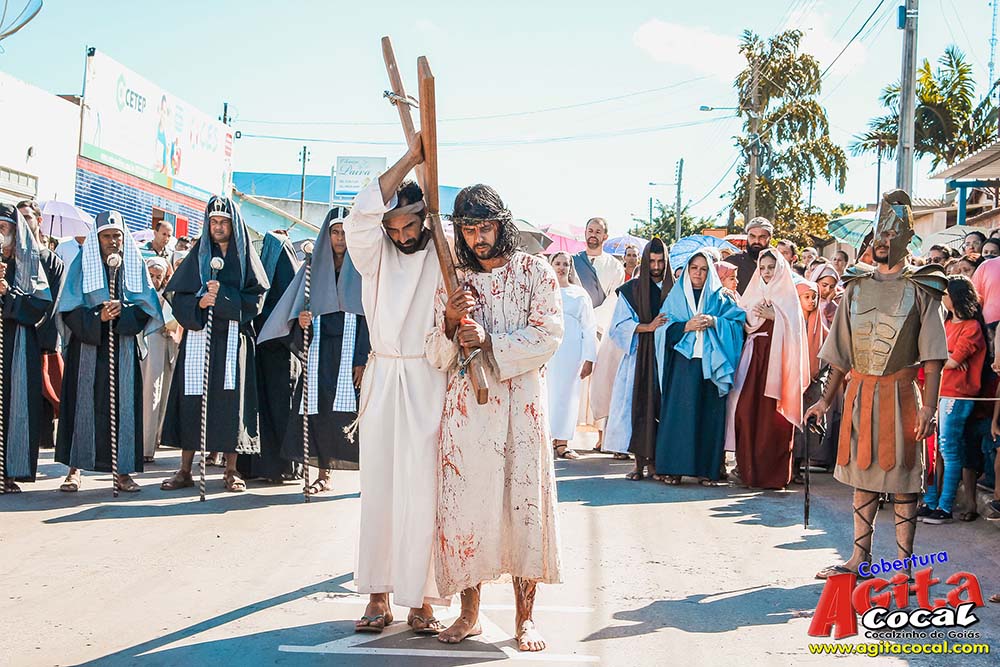 Via Sacra pelas ruas de Cocalzinho