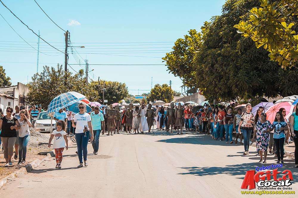 Via Sacra pelas ruas de Cocalzinho