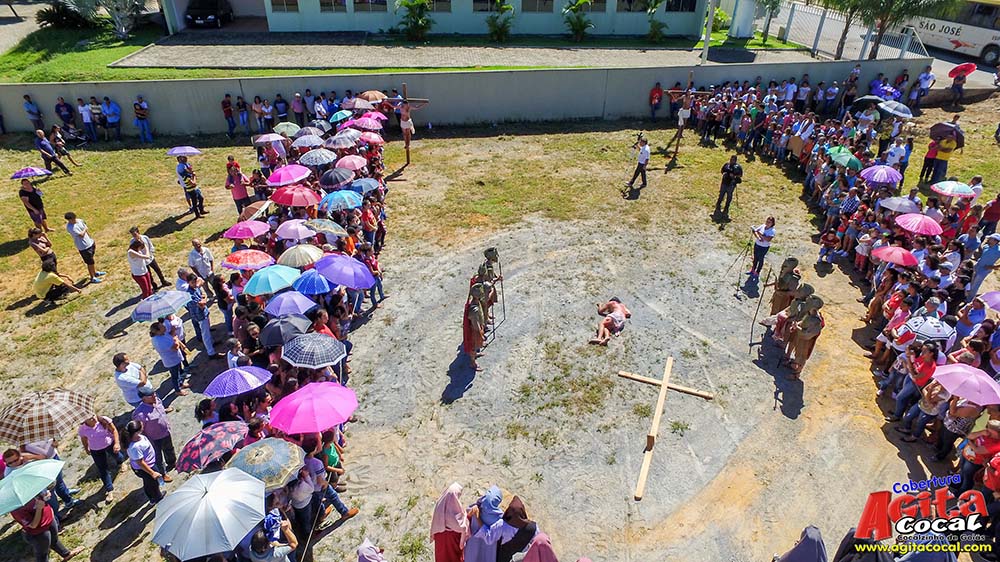 Via Sacra pelas ruas de Cocalzinho