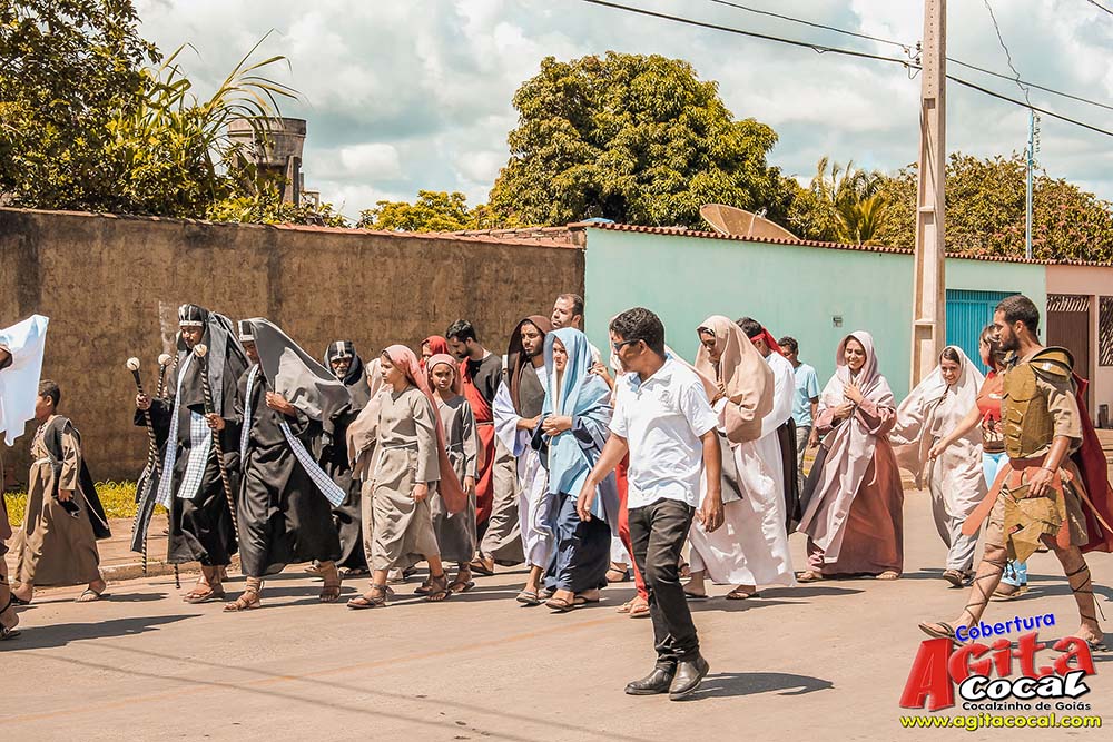Via Sacra pelas ruas de Cocalzinho